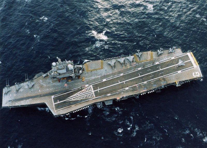 Charles de Gaulle авианосец