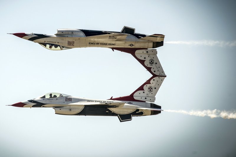 Су-35 и f-35
