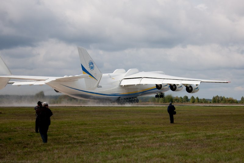 Кабина вертолета ми-171а2
