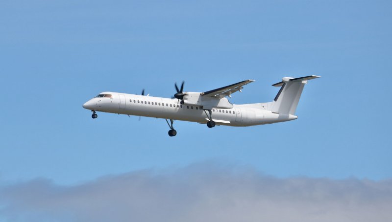 Bombardier q400 PF грузовой фото