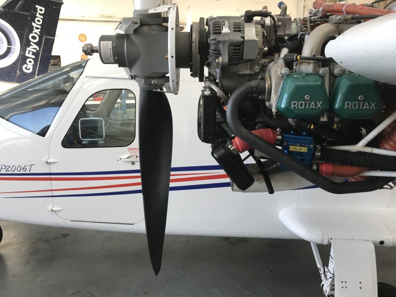 Tecnam p2006t салон