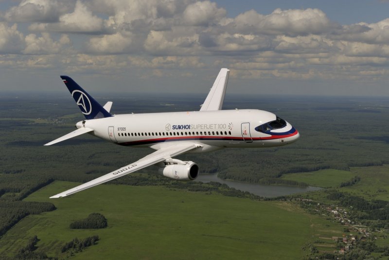 SSJ 100