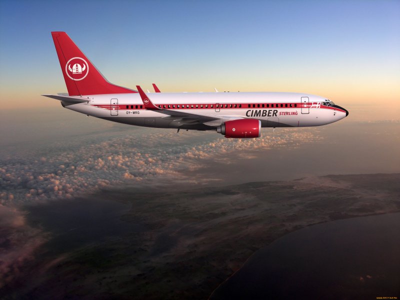 Пассажирский лайнер Боинг 737