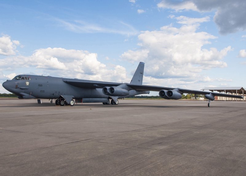 Су-27 перехват b-52
