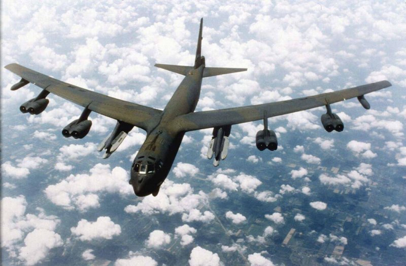 B 52 бомбардировщик cтелс