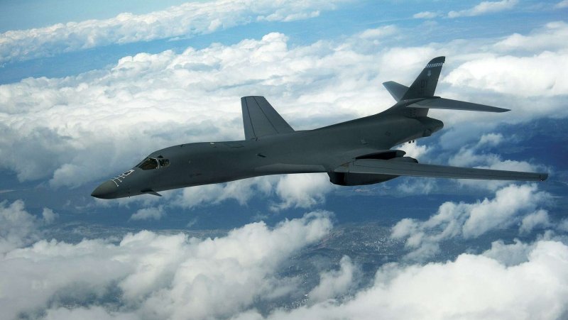 Бомбардировщик в-52н ВВС США