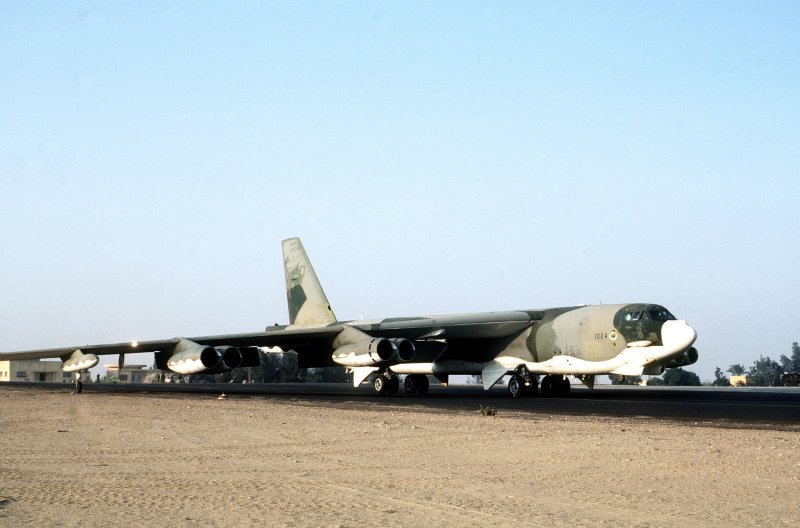 B-52 бомбардировщик списанные