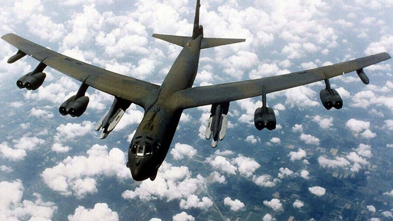 Бомбардировщик b-1 Латвия