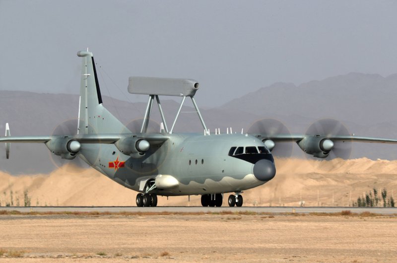 Y-9 самолет Китай