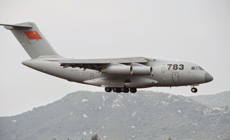 Y-20 военно-транспортный самолёт