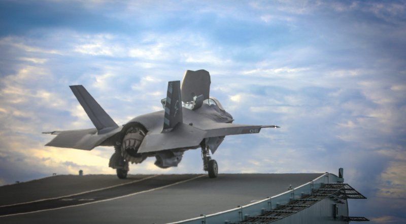 Истребитель бомбардировщик f 80