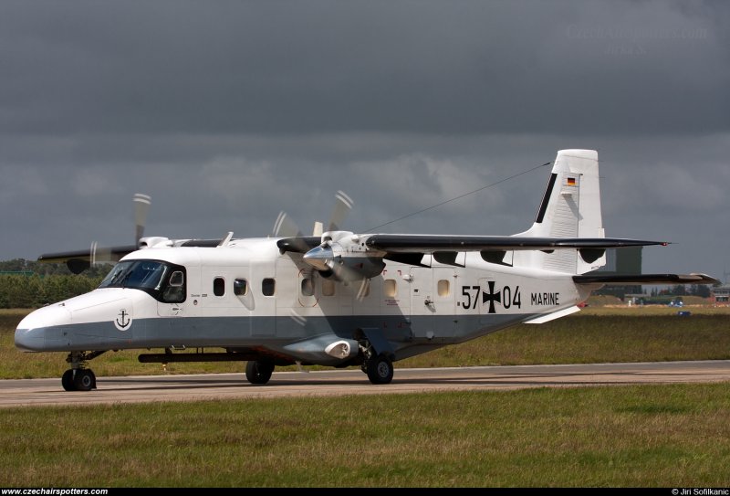 Do-228 самолет