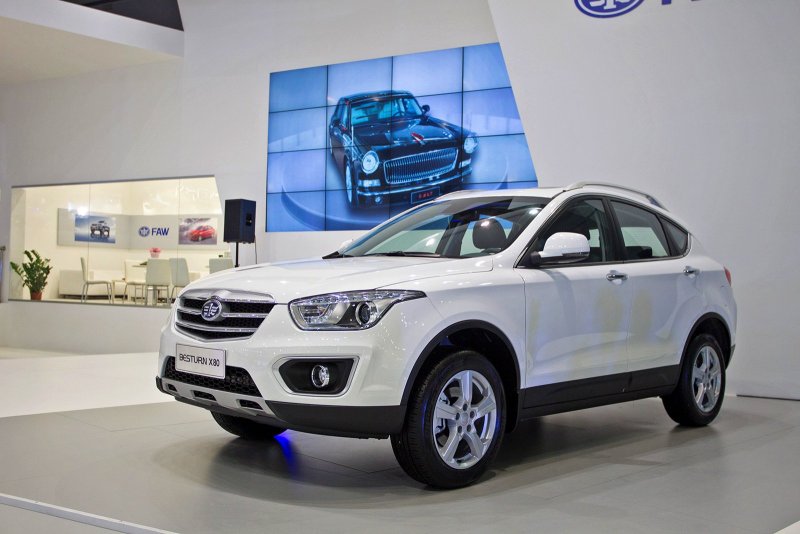 Автомобиль FAW Besturn x80