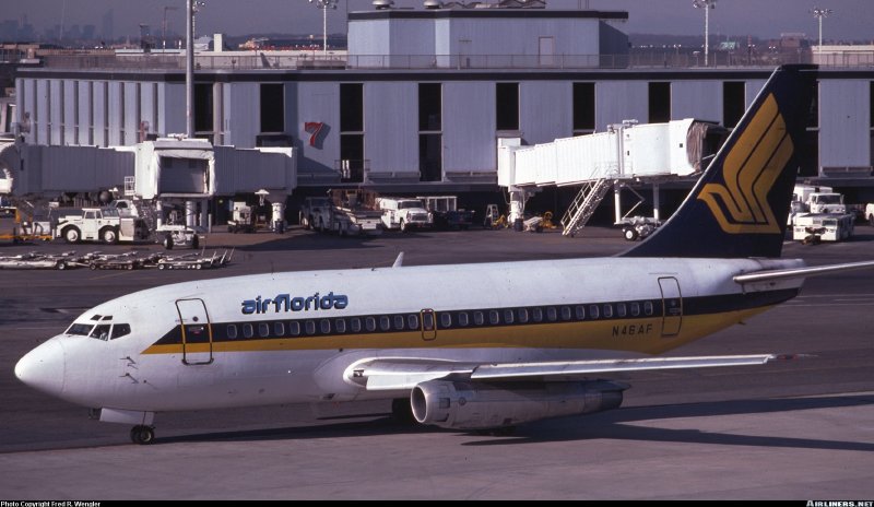 Boeing 737-100 Сингапур