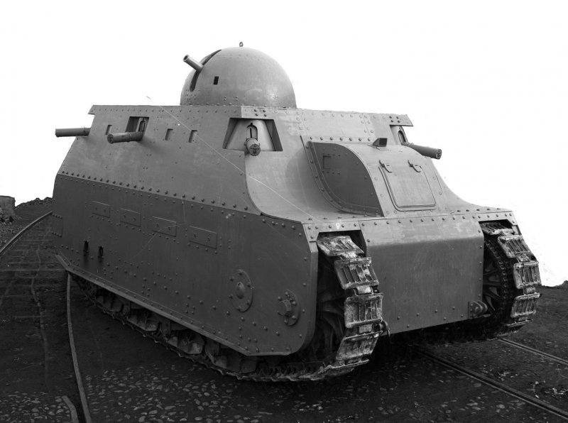 Fiat 2000 танк