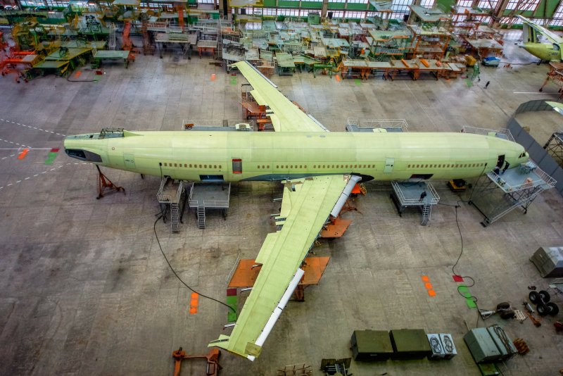 Самолёт ил-96-400т