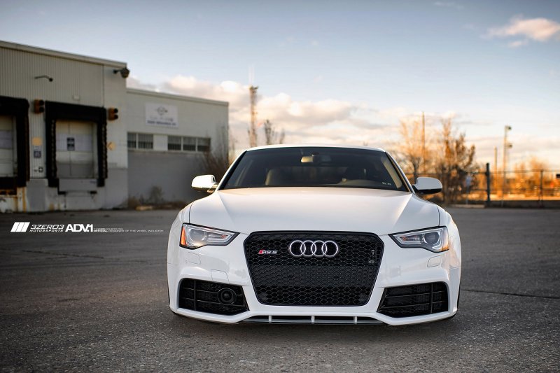 Audi RS 5 2015 White