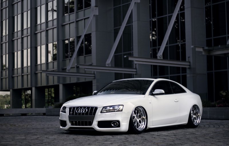 Audi s5 White