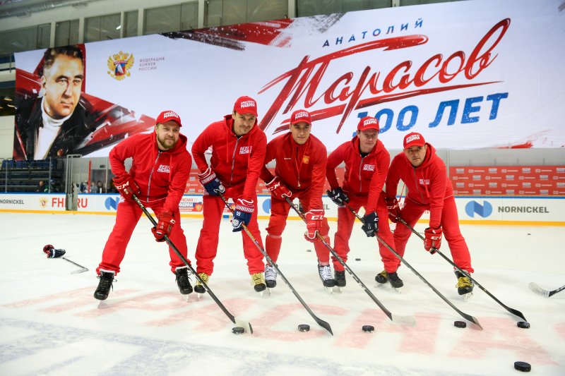 Красная машина Ротенберг