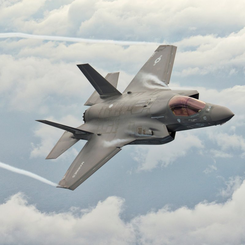 Самолет f-19