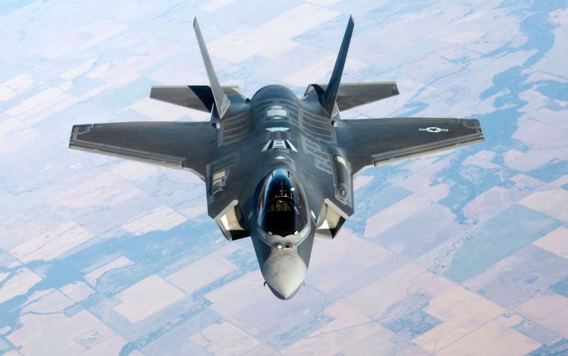 F-22 Raptor и f-35 Lightning II.