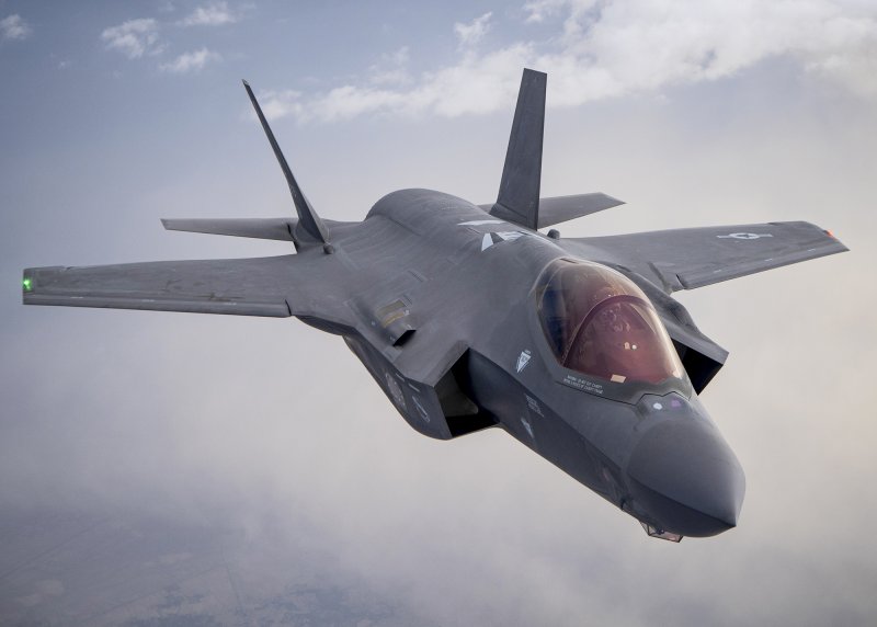 F-35 ВВС США над морем