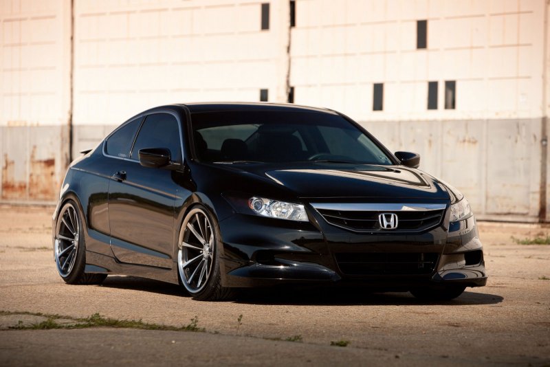 Honda Accord черная