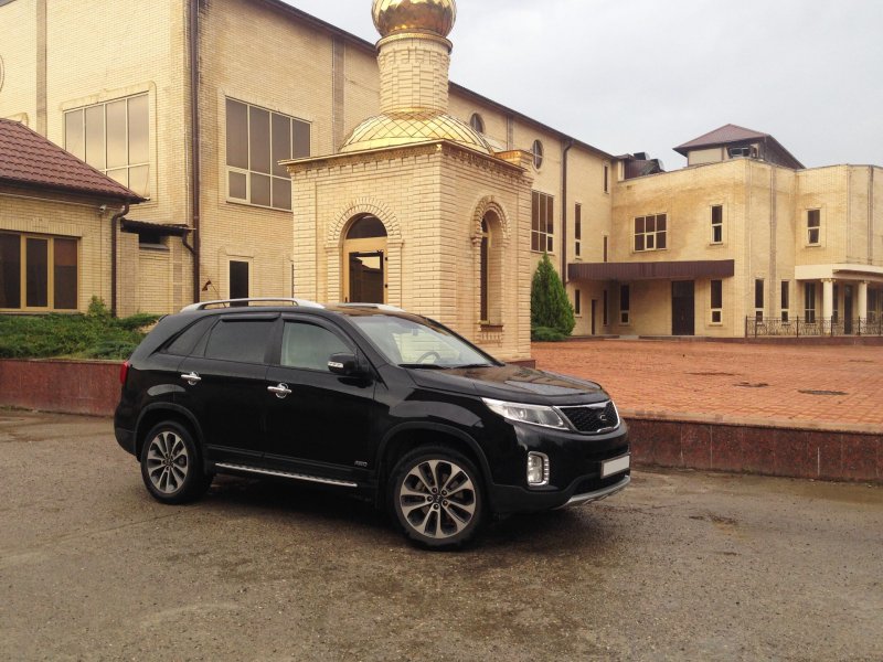 Kia Sorento черный