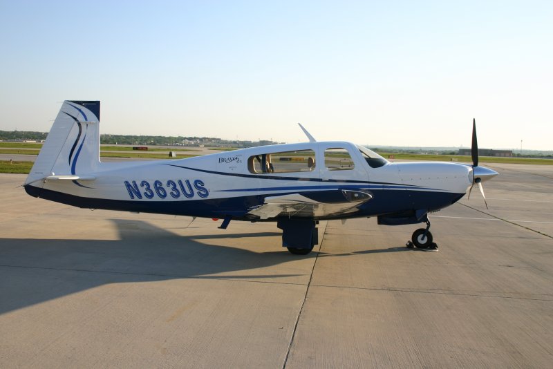 Самолет Mooney m20