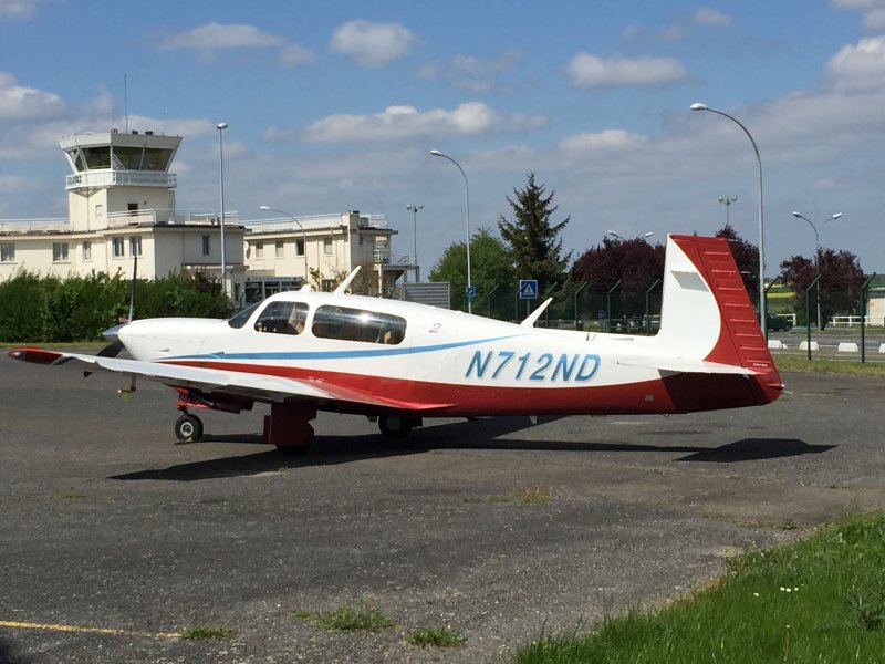 Mooney m20r Ovation
