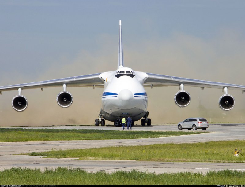 АН-124 нос