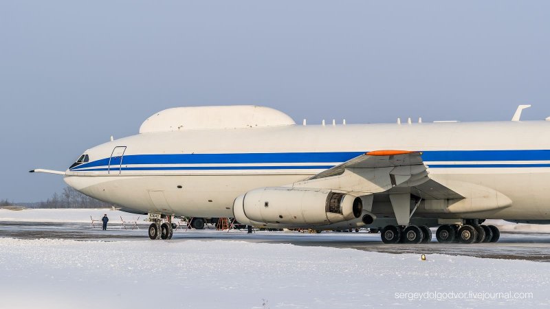 Самолет ил 80