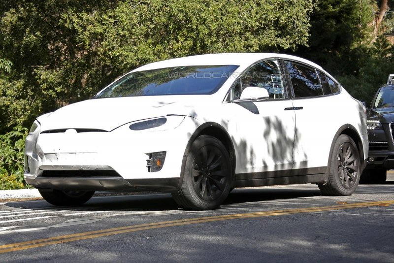 Tesla model x 2015