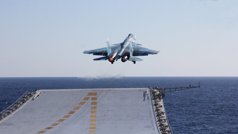Взлет с палубы Кузнецова