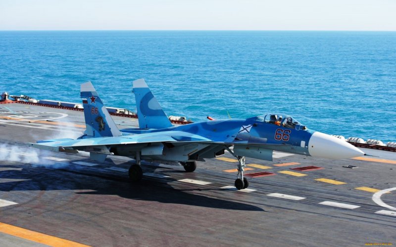 Корабельный истребитель Су-33