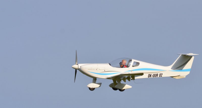 Самолет Ikarus c42