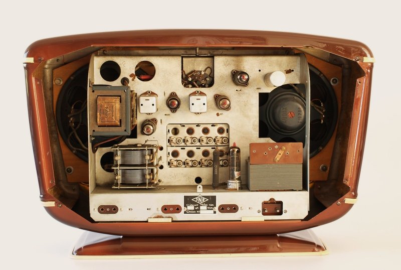 Французского радиоприёмника "Excelsior-52"