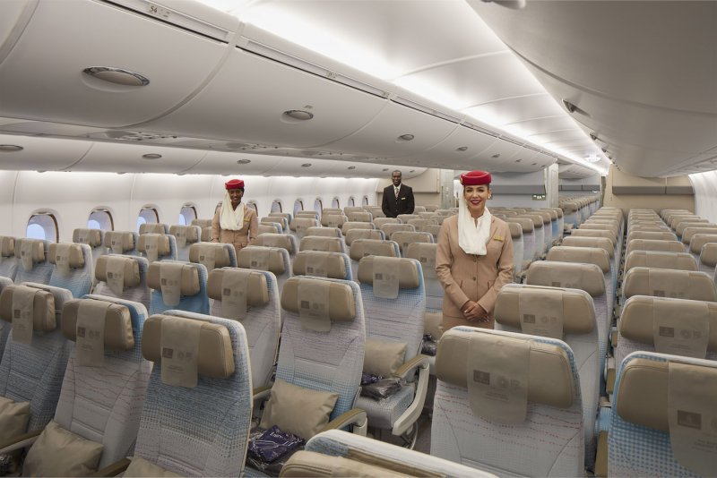 Самолет Emirates a380 салон