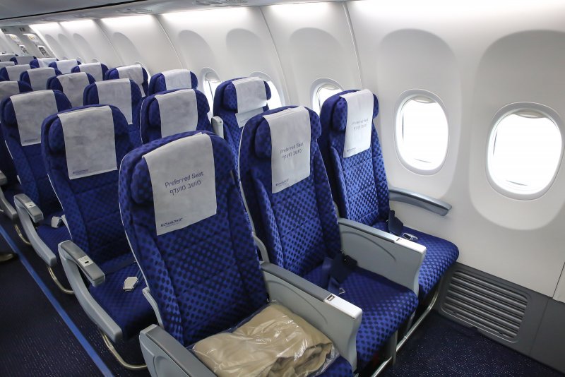 Салон самолета Боинг 737