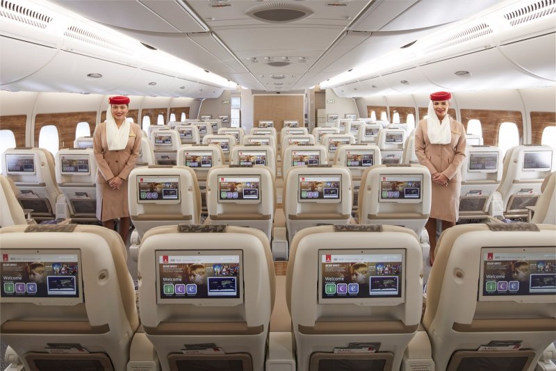 Самолет Emirates a380 салон