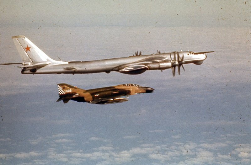 Бомбардировщик СССР ту 95