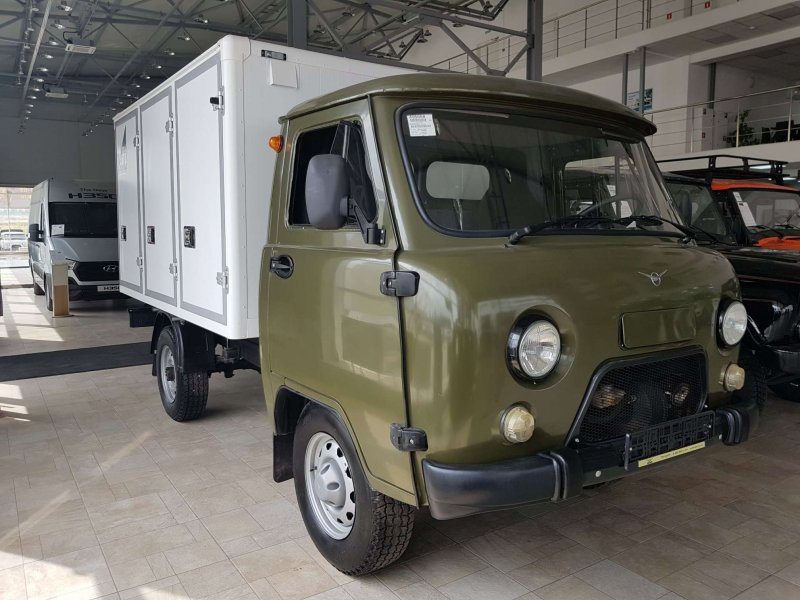 330365 УАЗ фургон