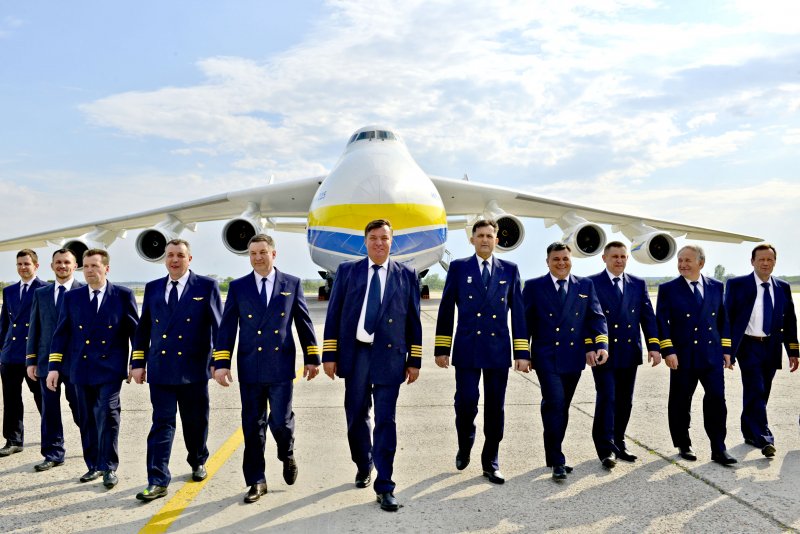 АН-225 Мрия экипаж