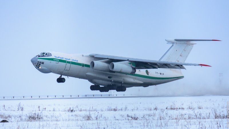 Ил -76 МД полная заправка тонн