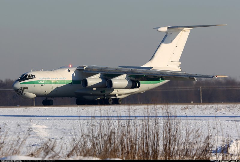 Самолеты ан12 и ил 76