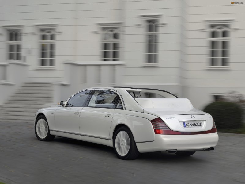 Машина Maybach 62s Landaulet