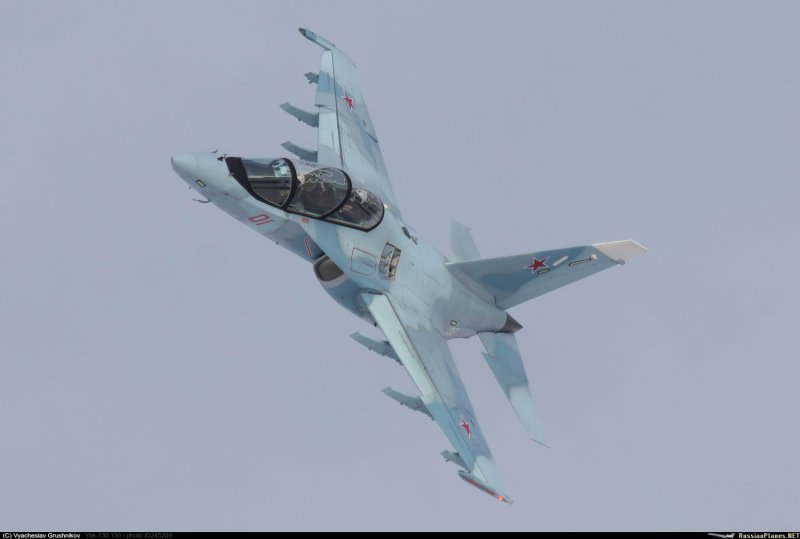 Як-130 борт 01