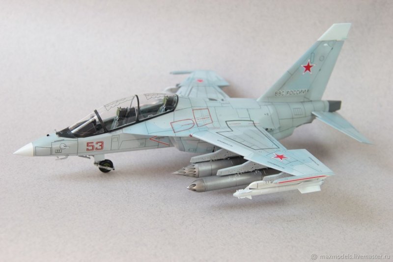 Yak 130 авиамодель