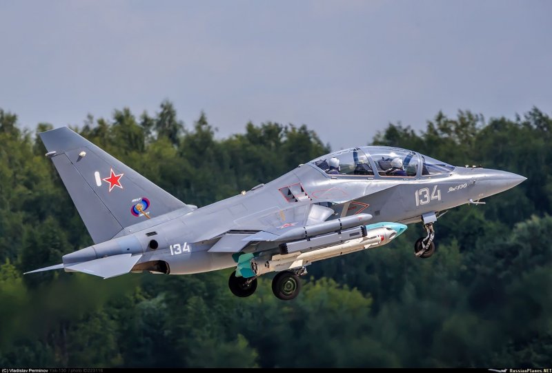 Истребитель як-130