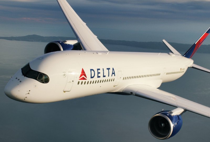 Bombardier cs100 Delta